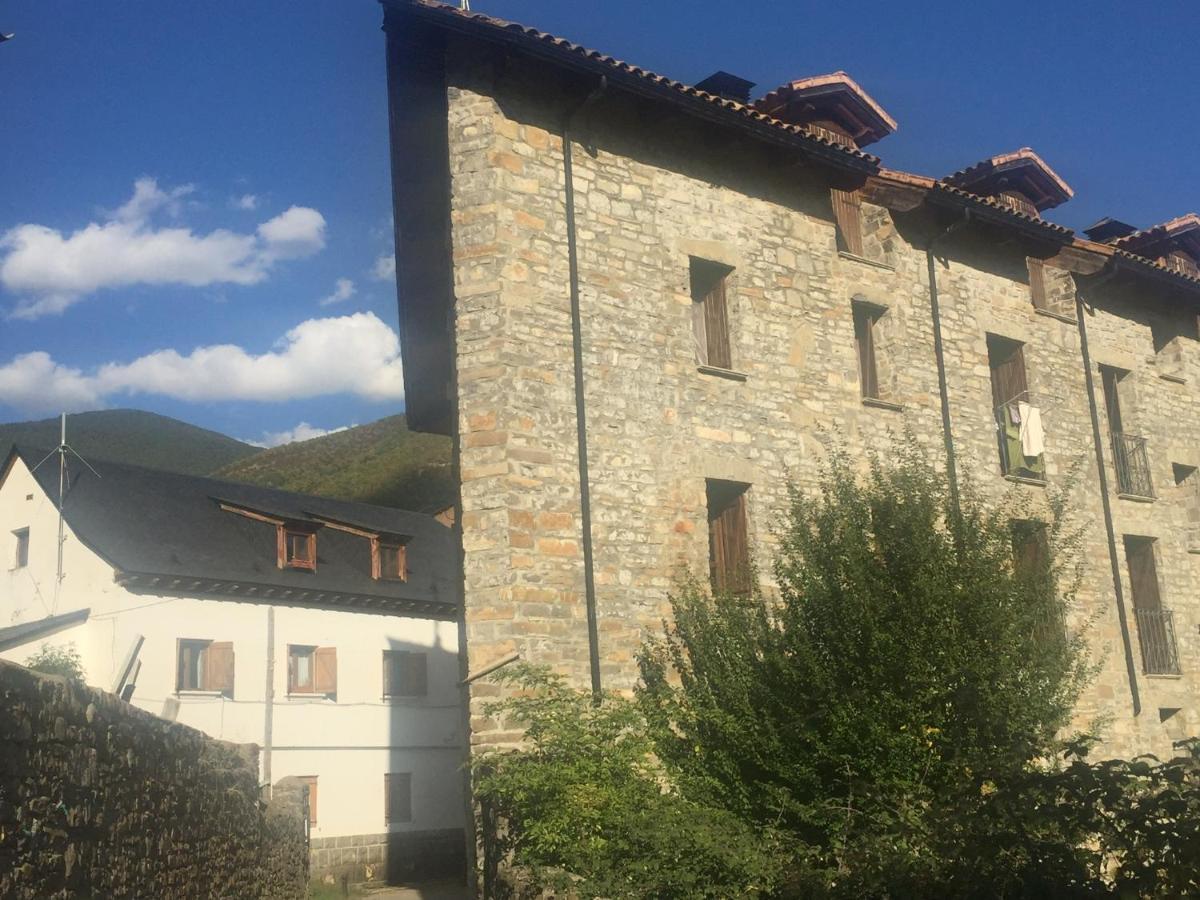 Casa Del Camino Appartement Biescas  Buitenkant foto